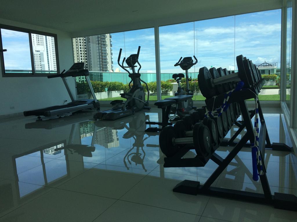 Club Royal Suites Патая Екстериор снимка