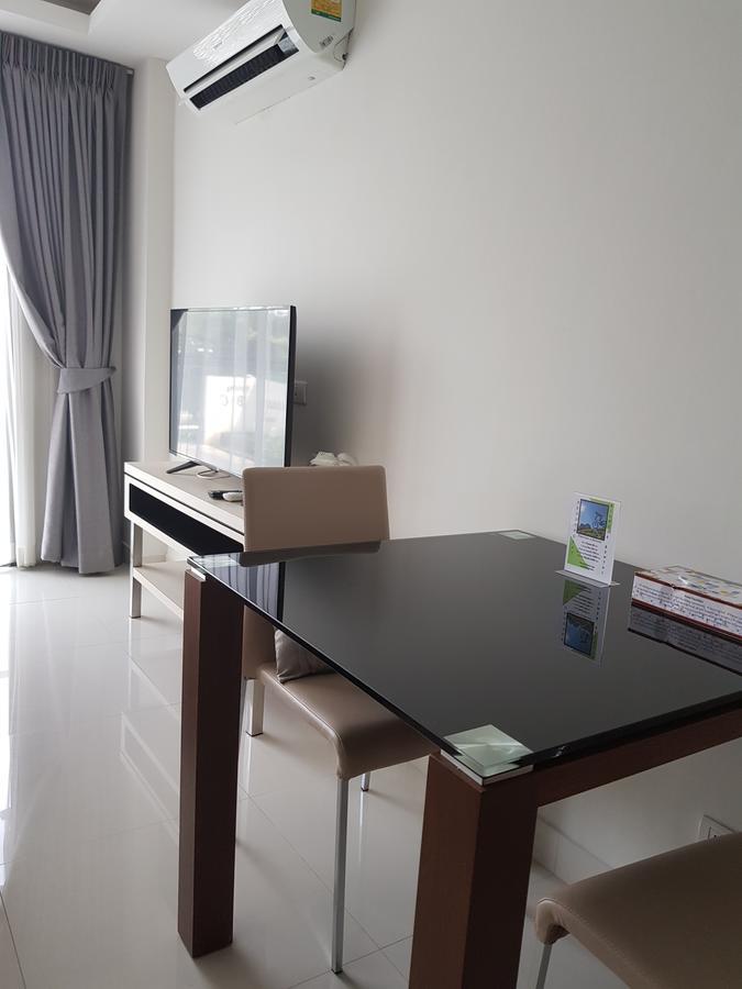Club Royal Suites Патая Екстериор снимка