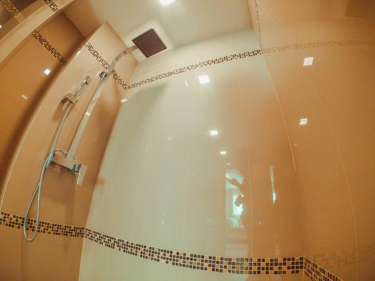 Club Royal Suites Патая Екстериор снимка