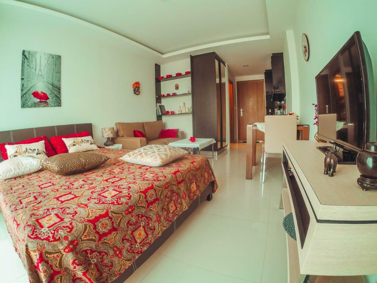 Club Royal Suites Патая Екстериор снимка