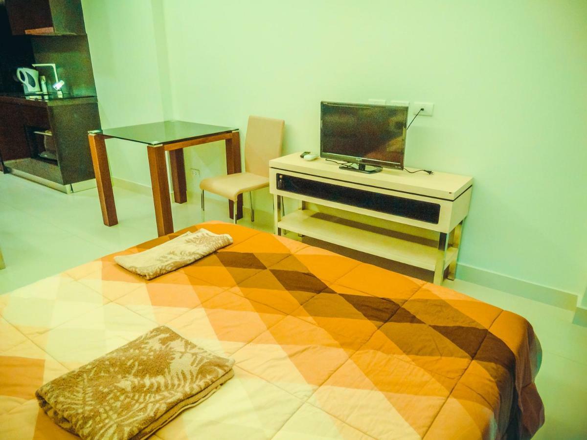 Club Royal Suites Патая Екстериор снимка