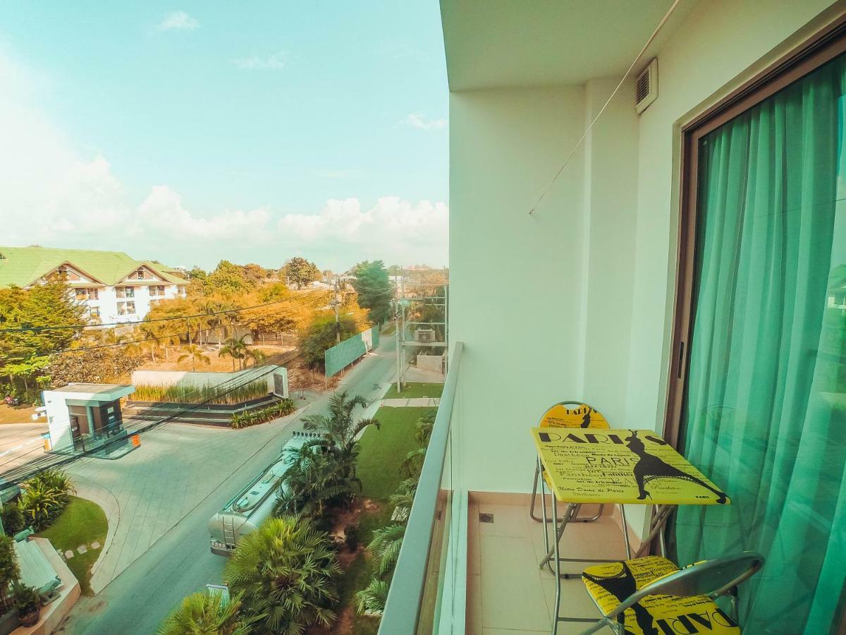 Club Royal Suites Патая Екстериор снимка