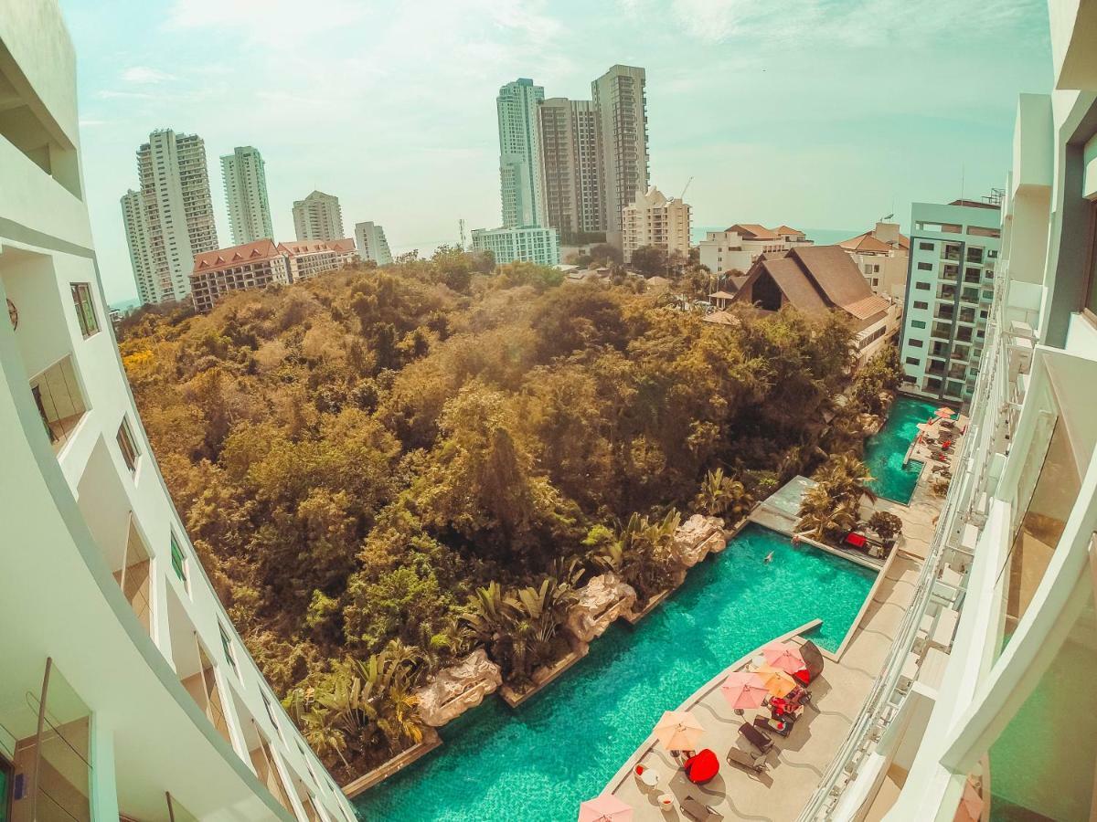 Club Royal Suites Патая Екстериор снимка