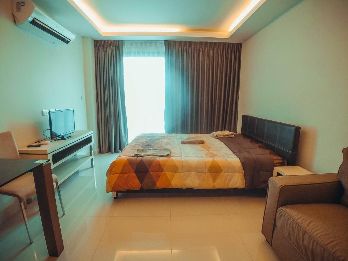 Club Royal Suites Патая Екстериор снимка